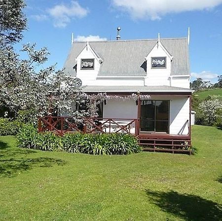 Cute Cottage - Cooks Beach Bach エクステリア 写真